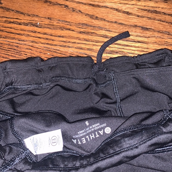 Athleta size S black skort w/drawstring EUC - Picture 4 of 7